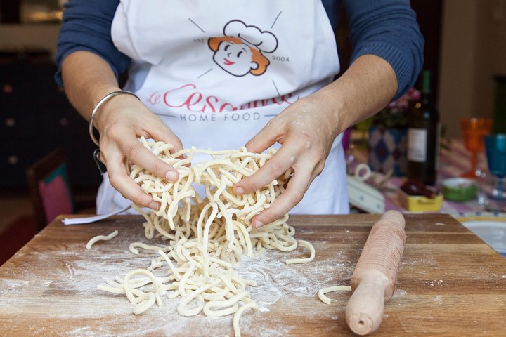 Share your Pasta Love: Small group Pasta and Tiramisu class in Pescara