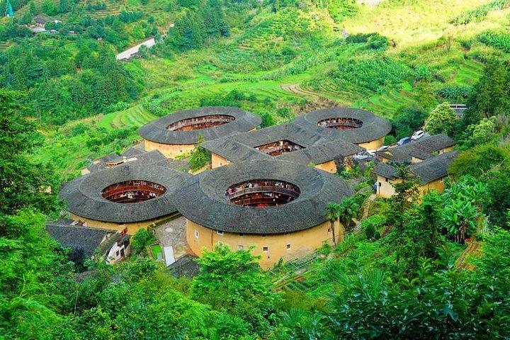 Tour Guide and Car: Private Day Tour to Tianluokeng Tulou and Yunshuiyao Village