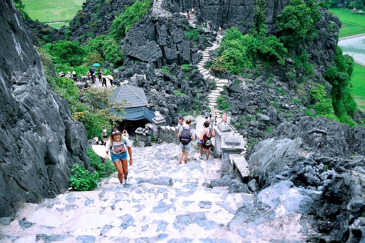 Ninh Binh Day Tour from Hanoi with Boat and Bike