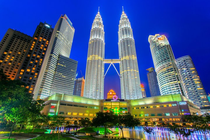 Chauffeur: Kuala Besut to Singapore Van Transfer