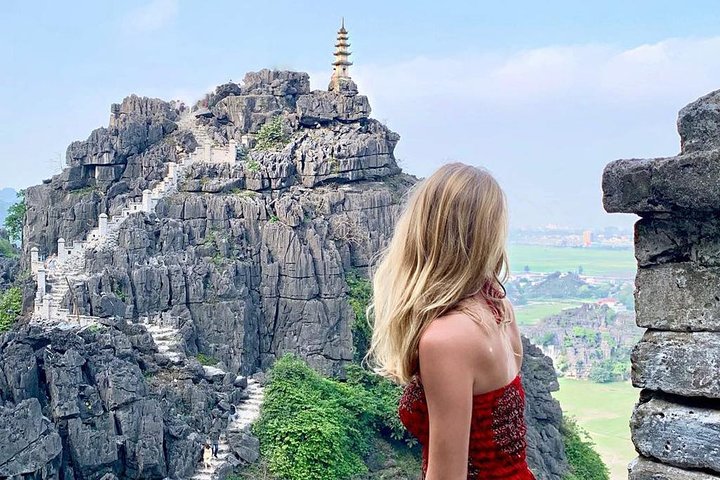 Ninh Binh Day Tour from Hanoi with Boat and Bike