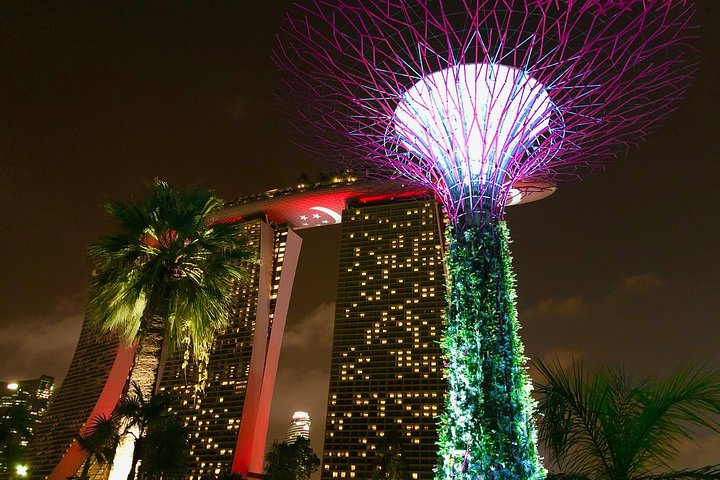 Chauffeur: Kuantan to Singapore Car Transfer