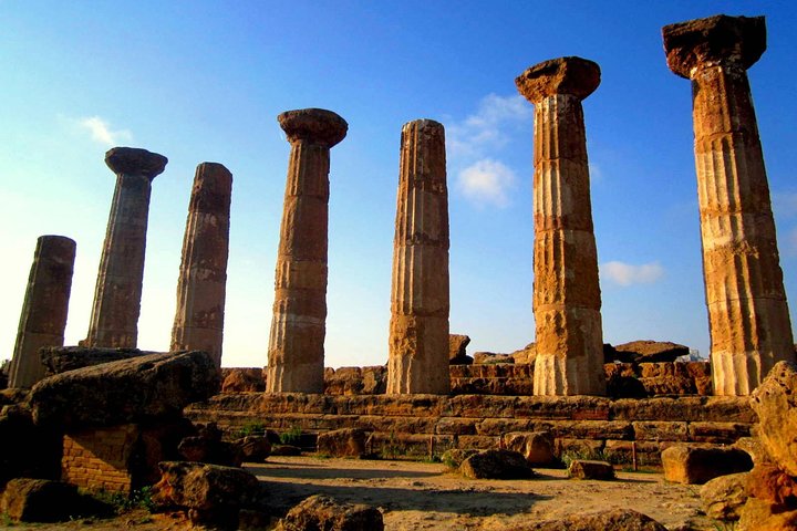 Jerash and Dead Sea with Resort Access & Lunch