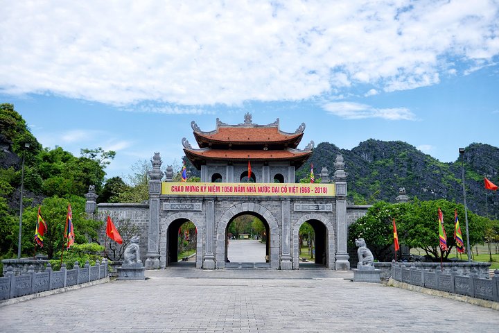 Full-Day Ninh Binh Highlights Tour from Hanoi