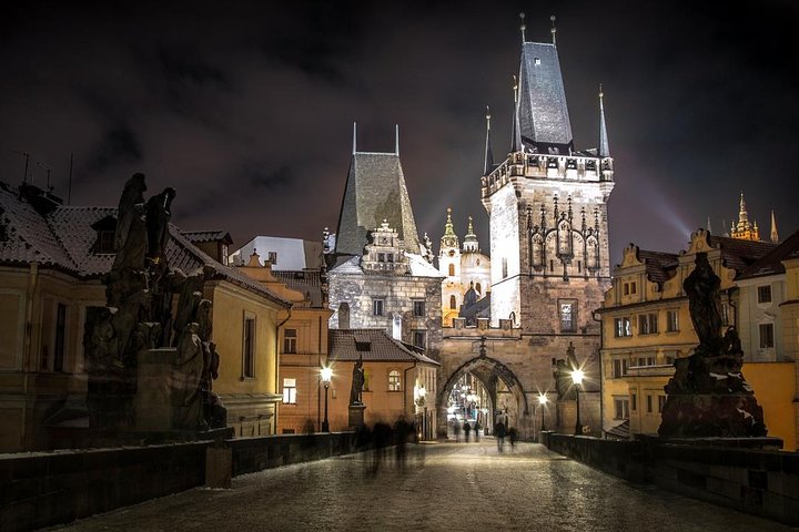 Private Transfer from Karlovy Vary to Prague, English-speaking driver