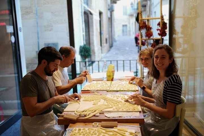 Orecchiette Cooking Class and Wine in Lecce