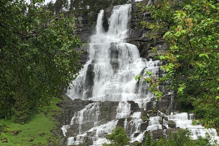 Guided Tour To Nærøyfjorden, Flåm And Stegastein - Viewpoint Cruise