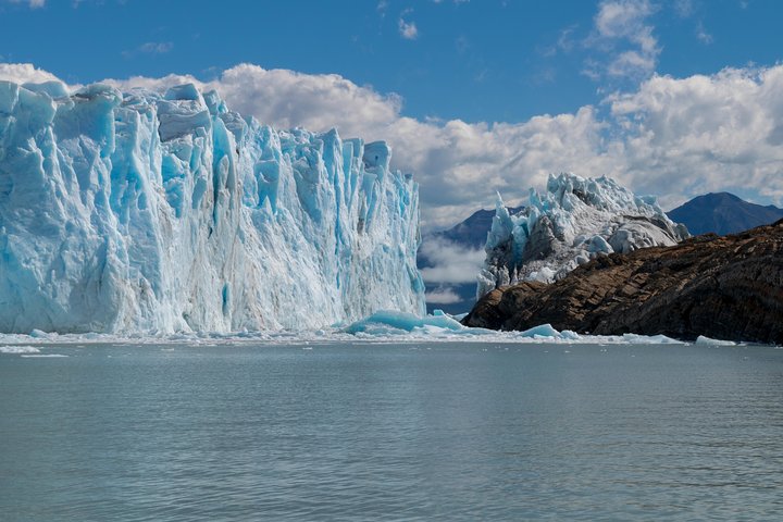 Perito Moreno Glacier Full Day Tour with Optional Boat Safari