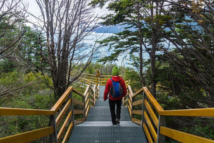 Perito Moreno Glacier Full Day Tour with Optional Boat Safari