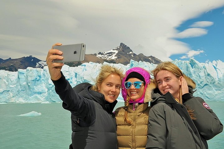 Perito Moreno Glacier Full Day Tour with Optional Boat Safari