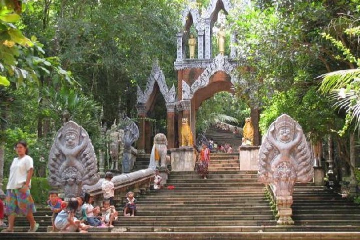 Phnom Kulen Waterfall 1000 Linga National Park Tour