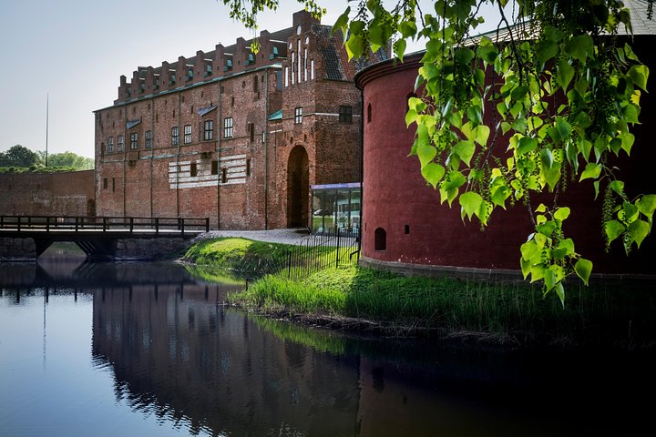 Hamlet and Sweden Tour - Two Countries in one day !