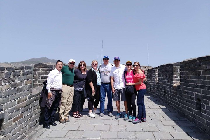 All Inclusive Great Wall Tour with Silk Street Market Shopping Experience