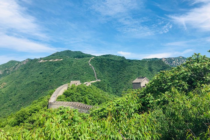 All Inclusive Great Wall Tour with Silk Street Market Shopping Experience