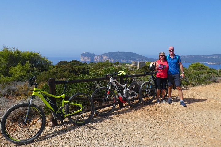 Alghero - Small Beaches Tour by E-bike more aperitif