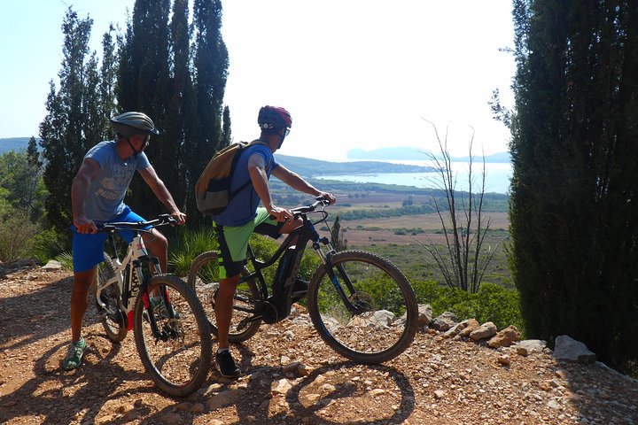 Alghero - Small Beaches Tour by E-bike more aperitif