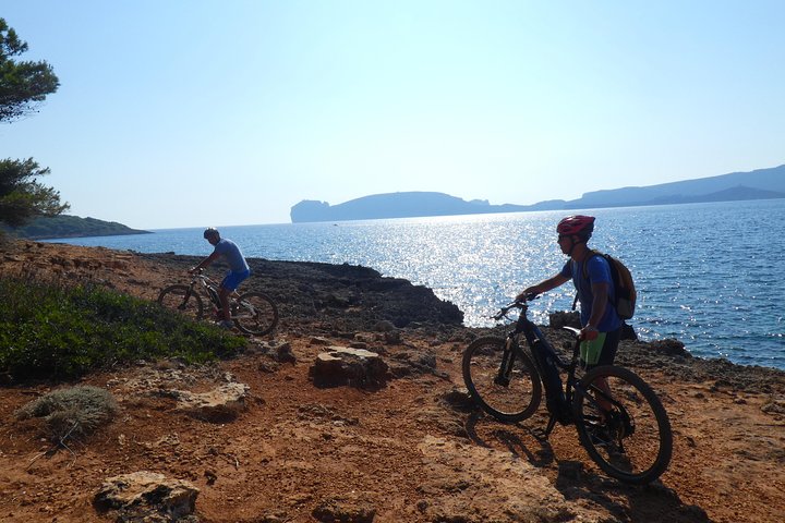 Alghero - Small Beaches Tour by E-bike more aperitif