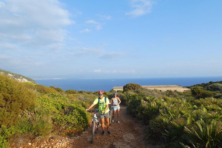 Alghero - Small Beaches Tour by E-bike more aperitif