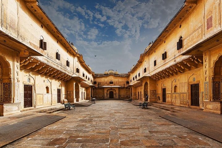 Private: Full Day Guided Jaipur City Tour