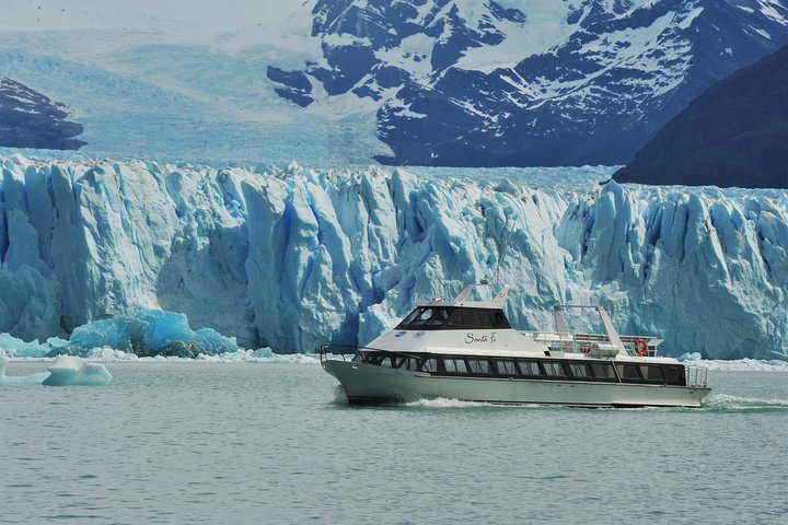 Perito Moreno Glacier with Navigation from El Calafate