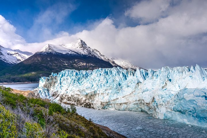 Perito Moreno Glacier with Navigation from El Calafate