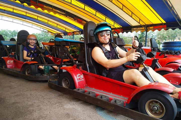 Batam Transport With Female Driver