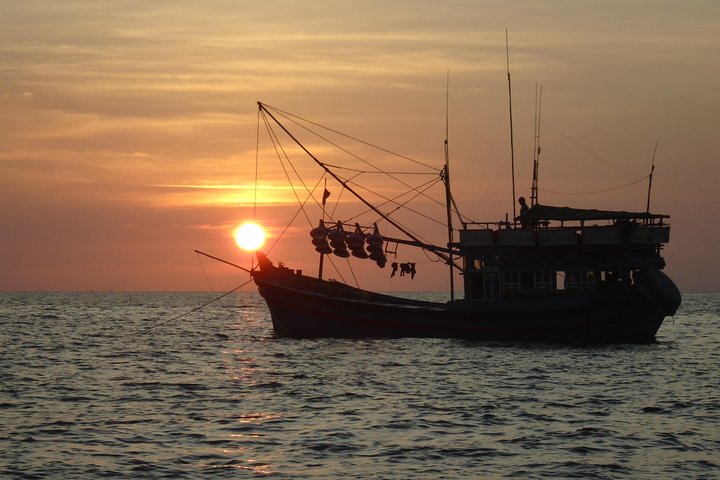 OnBird - Private family KID-FRIENDLY Snorkeling trip by speedboat in Phu Quoc