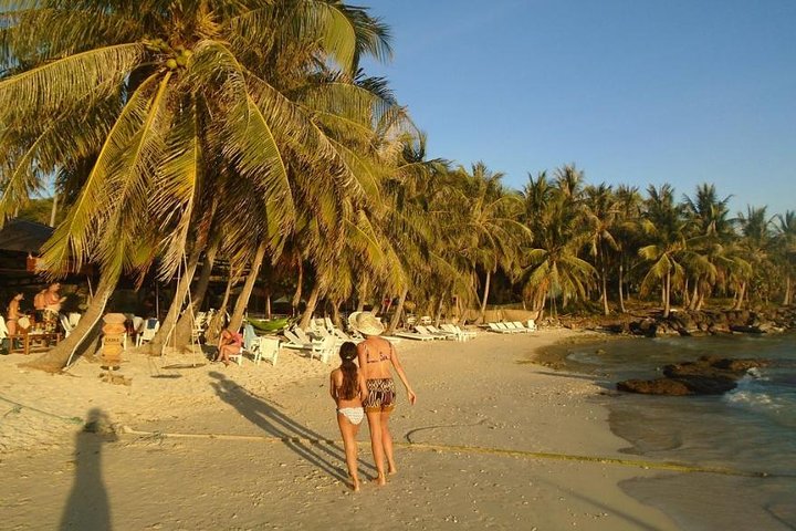 OnBird - Private family KID-FRIENDLY Snorkeling trip by speedboat in Phu Quoc