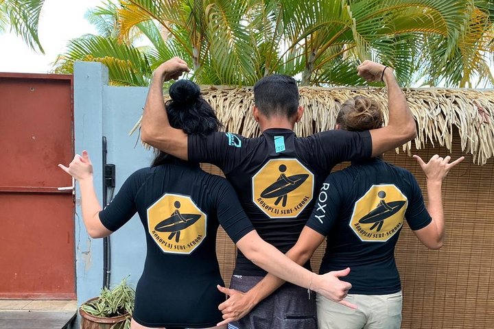 Surf lessons 1h30 (4-6 people) Kokoplaj Surf camp Guadeloupe school