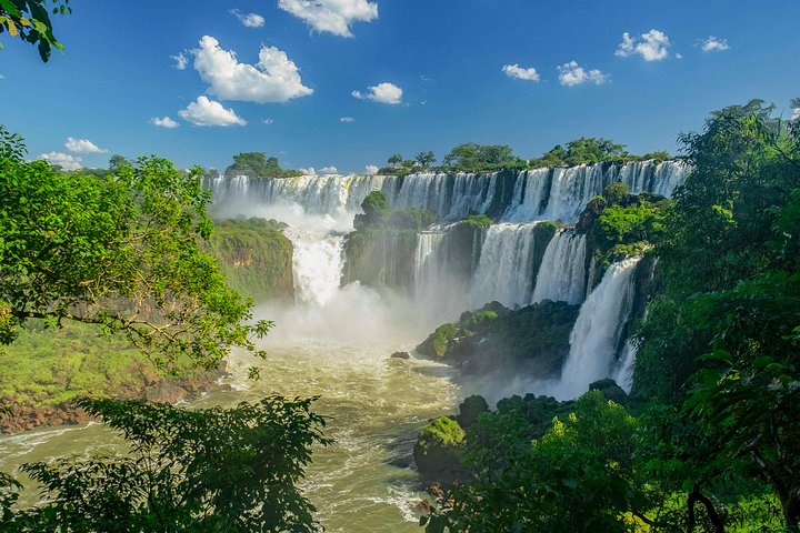 3-Day Iguazu Falls Exploring Tour From Argentina and Brazil