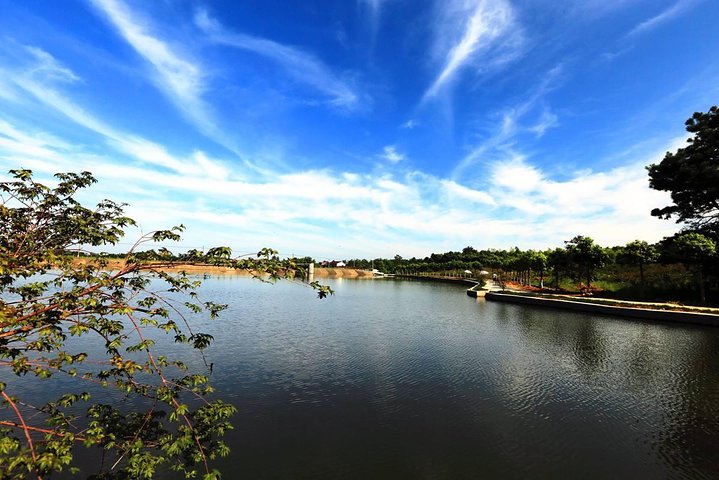 Tour Guide and Car: Private Day Tour to Tianluokeng Tulou and Yunshuiyao Village
