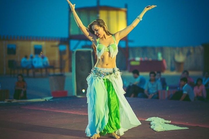 Dubai Evening4x4Desert Safari,BBQ Dinner,Belly Dance,Camel Ride