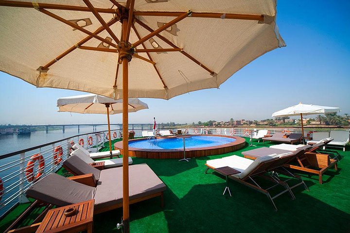 5 days 4 night Nile Cruise: Luxor to Aswan with Flight from Cairo