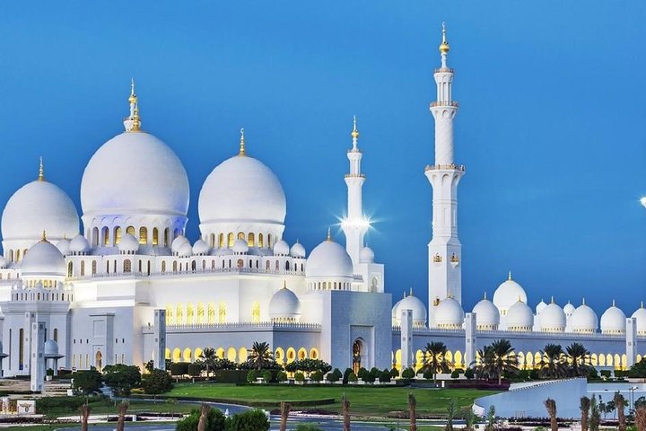 Full Day Abu Dhabi City & Louvre Museum Tour