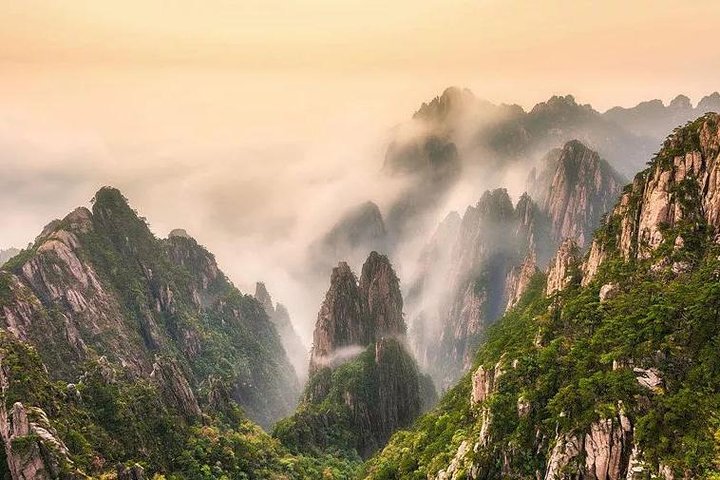 Mount Huangshan Highlights Group Tour -No Shopping