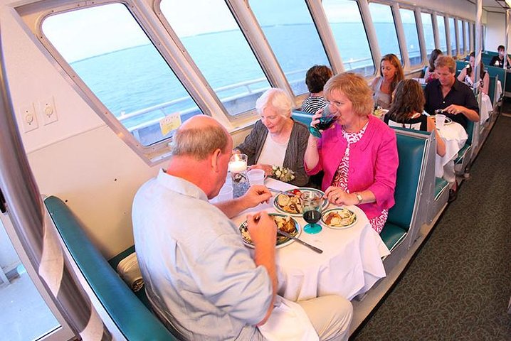 Dinner Cruise with Dolphin Watching from Cape May