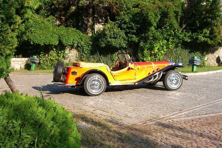 Private Retro Stylish Tour of Sliven with Mercedes SSK 1973