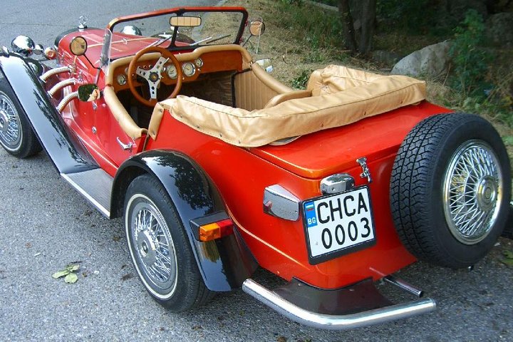 Private Retro Stylish Tour of Sliven with Mercedes SSK 1973