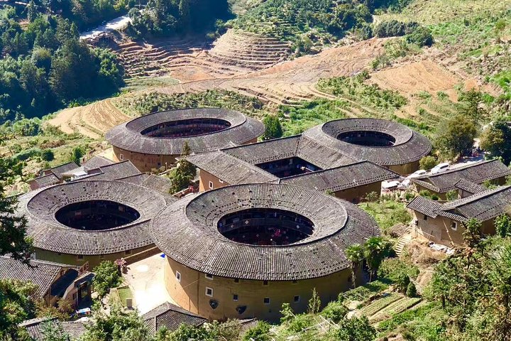 Tour Guide and Car: Private Day Tour to Tianluokeng Tulou and Yunshuiyao Village