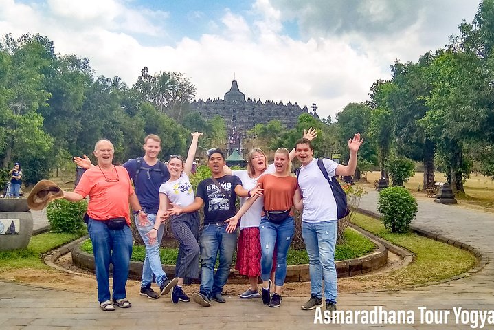 Borobudur Sunrise from setumbu Hill , Merapi Volcano & Prambanan Full Day Tour