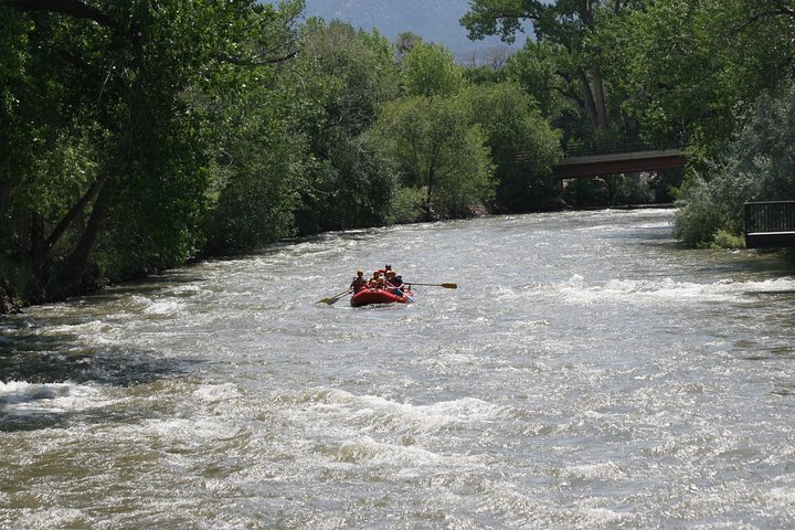 Family Float (FREE Lunch, Digital Photo, and Wetsuit Use)