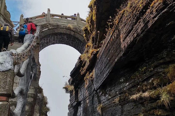 1-Day Self-Guided Fanjing Mountain Tour from Fenghuang