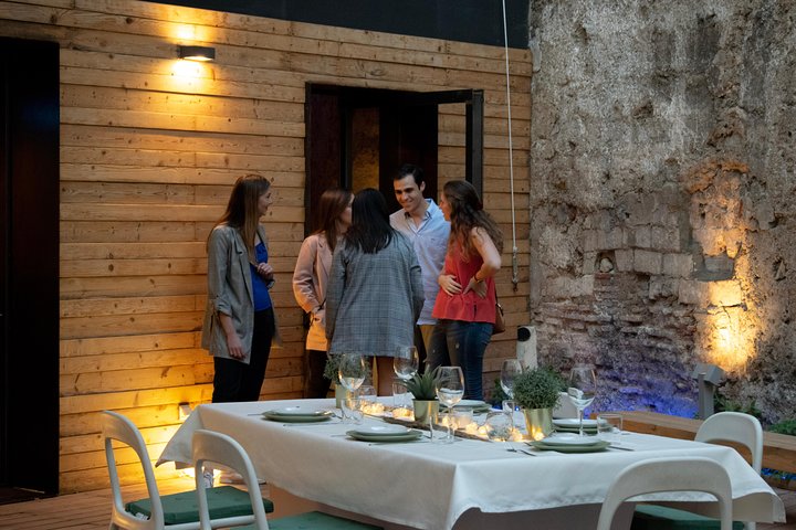 Valencia Old Town Tour with Wine & Tapas in 11th Century Historic Monument