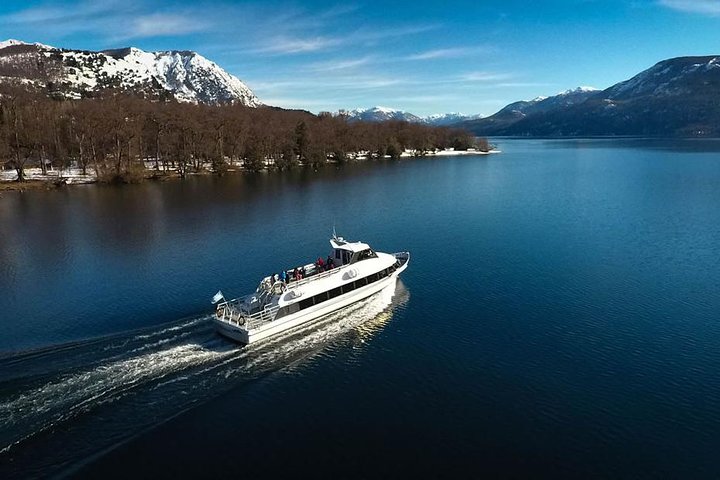 Hua Hum Boat Tour on Lakes Lacar & Nonthue
