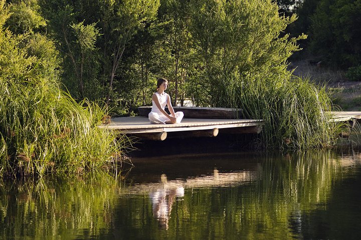 Peninsula Hot Springs Spa Experience and Express Transfer Shuttle