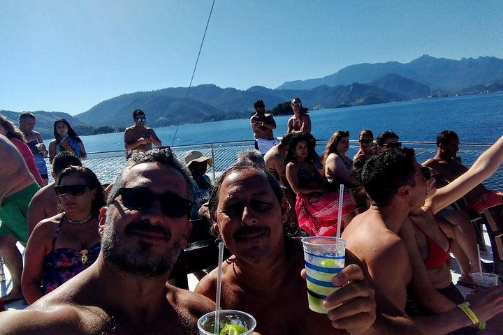 Angra Dos Reis Daily Tour To Paradise. Boat Trip Lunch And Fruits Included