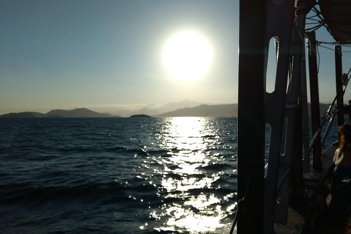 Angra Dos Reis Daily Tour To Paradise. Boat Trip Lunch And Fruits Included