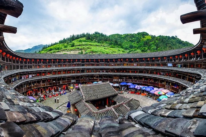 Tour Guide and Car: Private Day Tour to Tianluokeng Tulou and Yunshuiyao Village