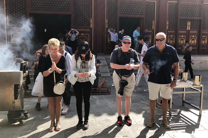 All Inclusive Tour to Summer Palace and Lama Temple