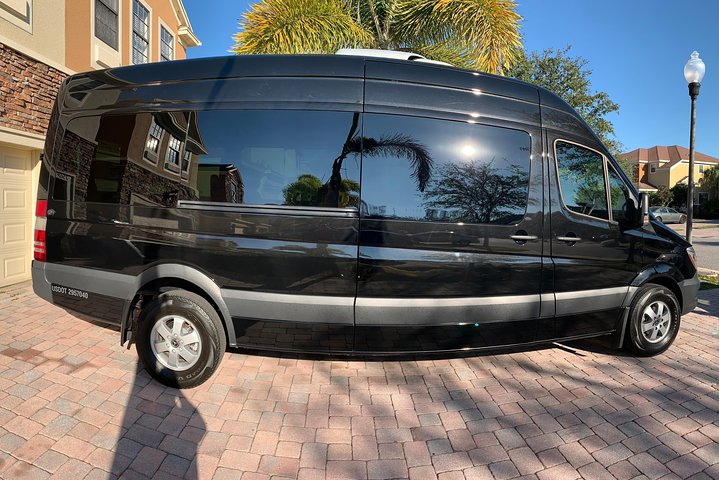 11 Passengers Van Port Canaveral to Orlando Airport One Way